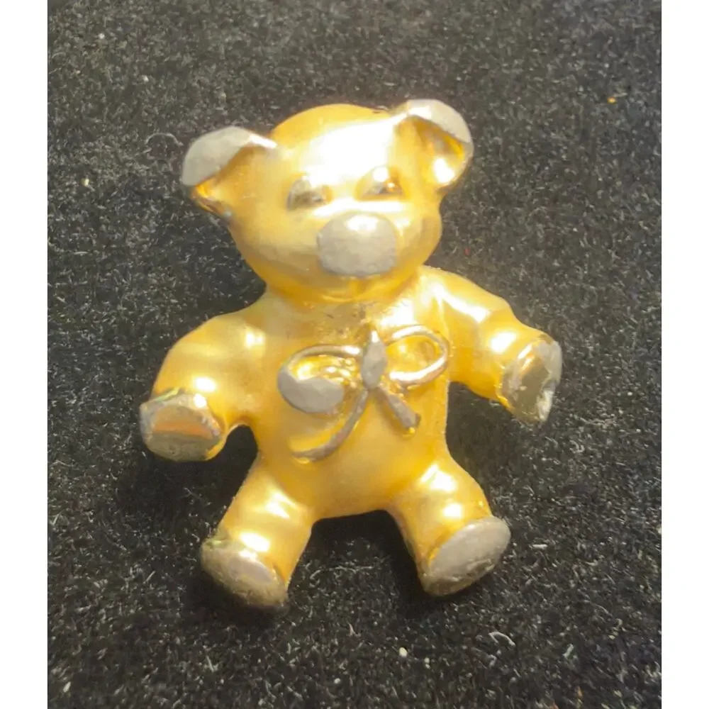 Vintage Cusno Gold-Tone Teddy Bear Lapel Pin Signed Teddy Figural